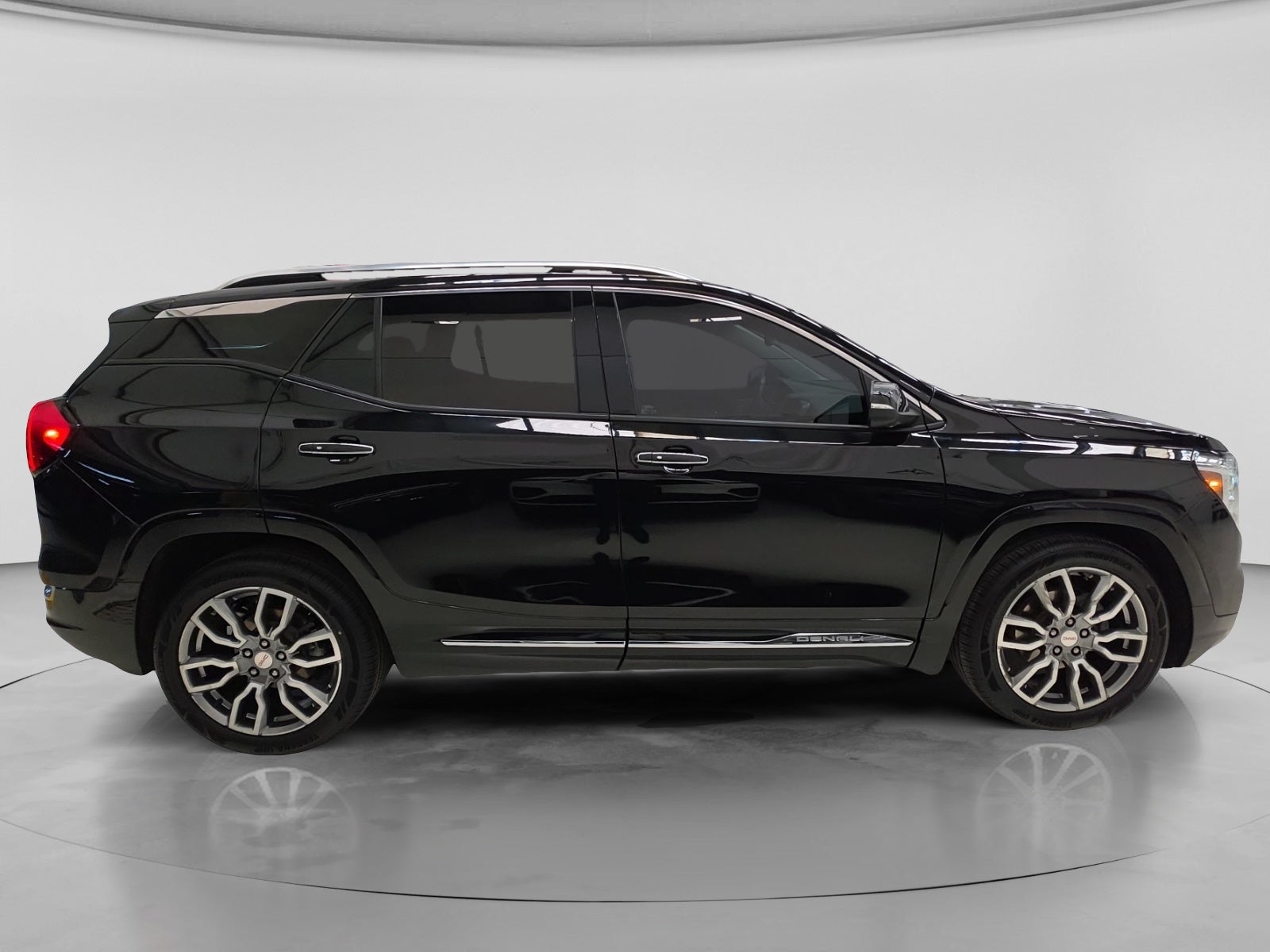 2024 GMC TERRAIN DENALI D