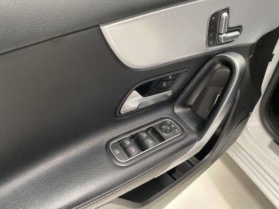 2020 Mercedes-Benz A200 URBAN A 200 PROGRESSIVE SEDÁN