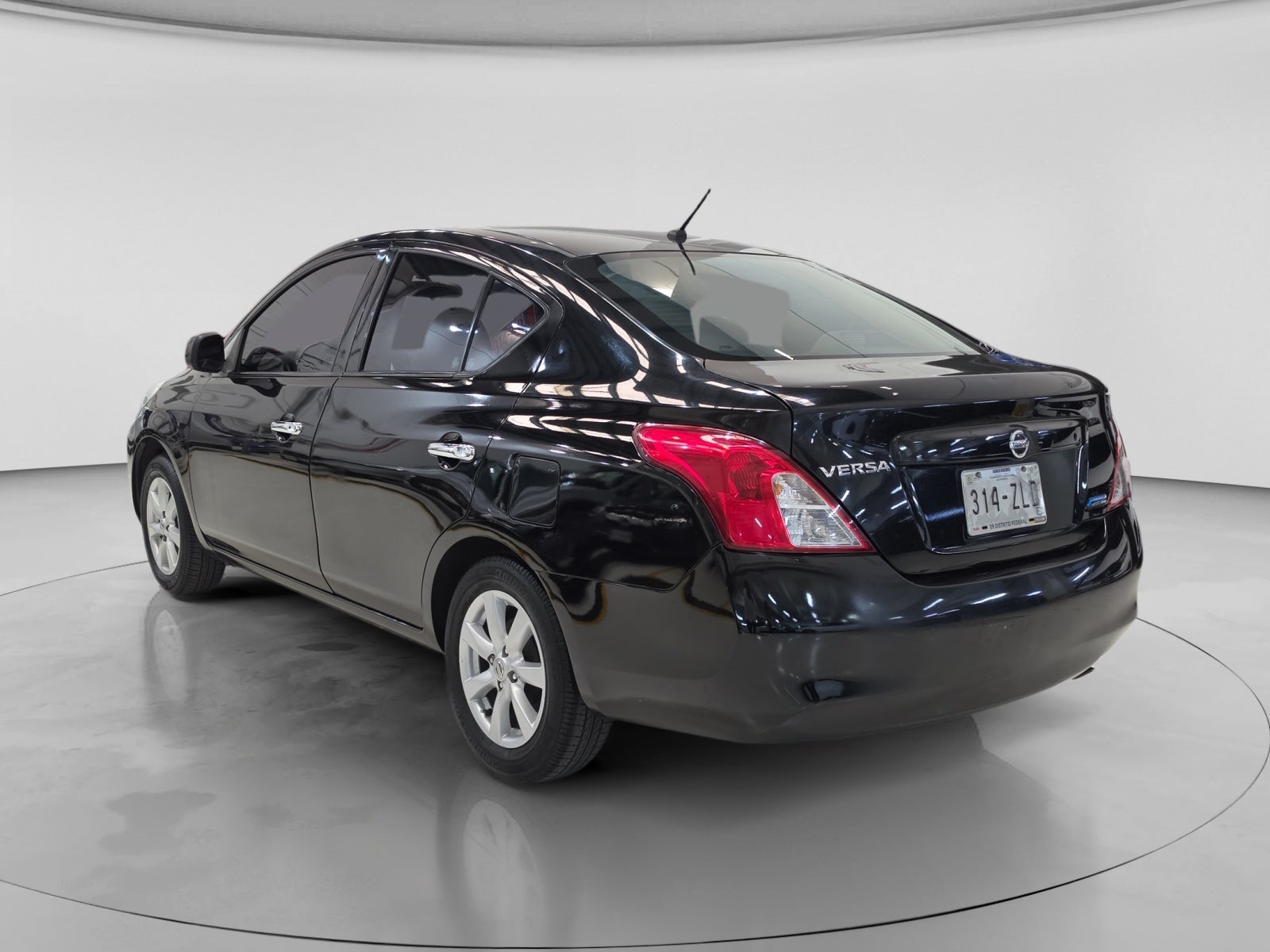 2014 Nissan VERSA ADVANCE TA AC