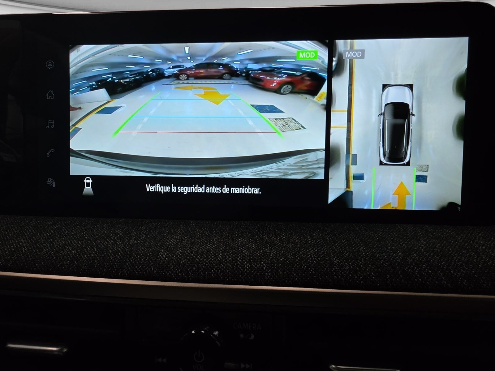 2025 Nissan KICKS PLATINUM CVT 25