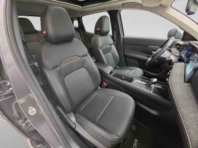 2025 Nissan KICKS PLATINUM CVT 25