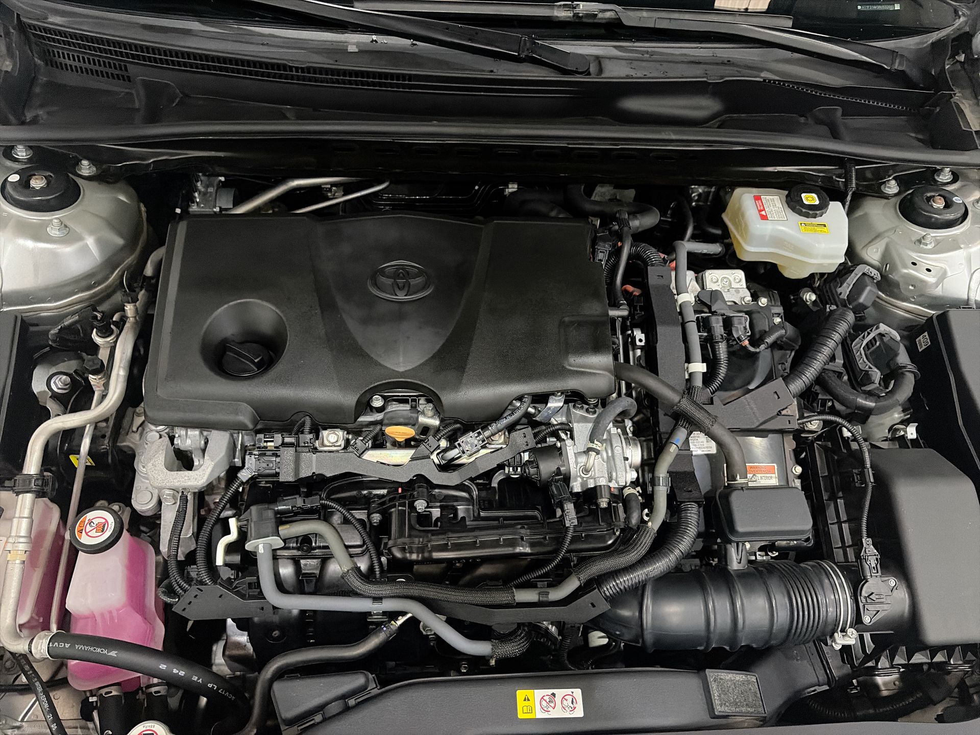 2022 Toyota CAMRY XLE HV