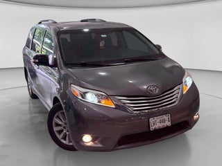 2017 Toyota SIENNA LIMITED