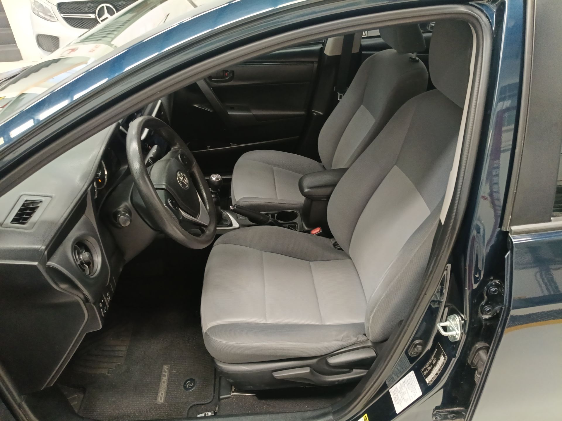 2018 Toyota COROLLA BASE MT