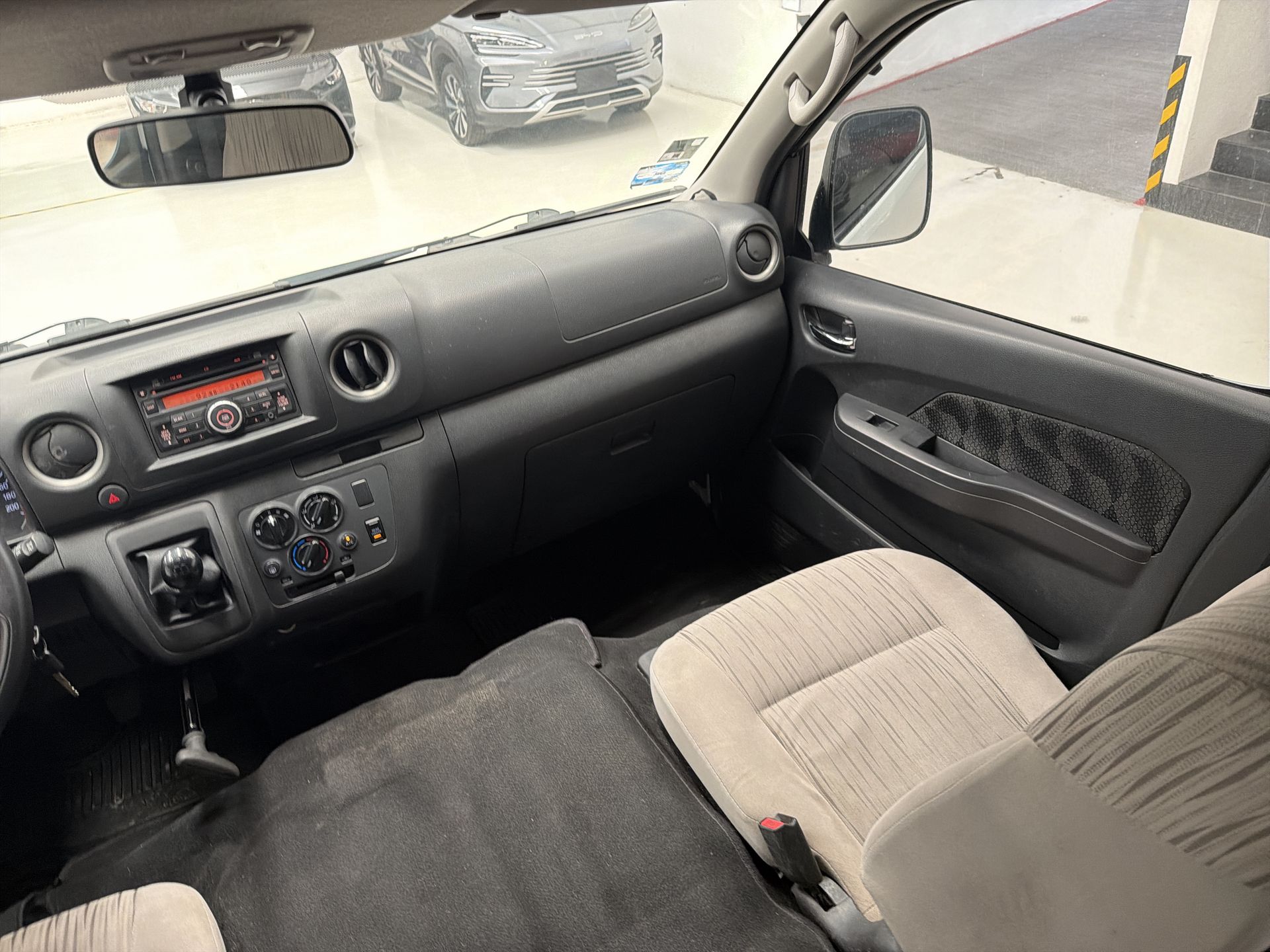 2023 Nissan URVAN 14 PASAJEROS AMPLIA AA 23