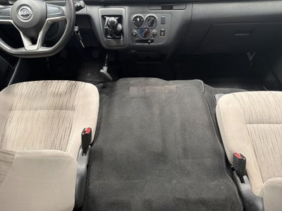 2023 Nissan URVAN 14 PASAJEROS AMPLIA AA 23
