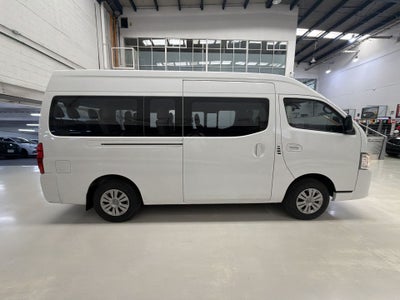 2023 Nissan URVAN 14 PASAJEROS AMPLIA AA 23