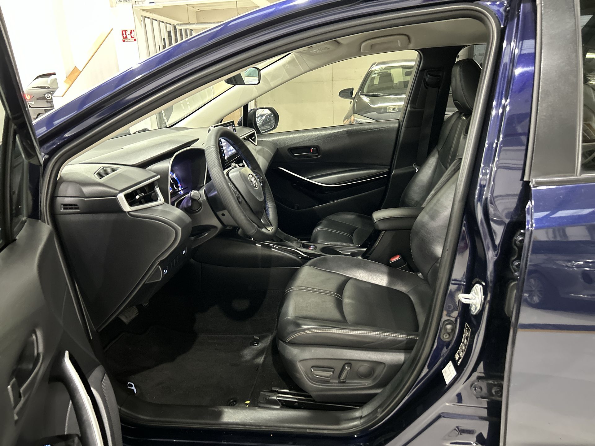 2022 Toyota COROLLA LE HV