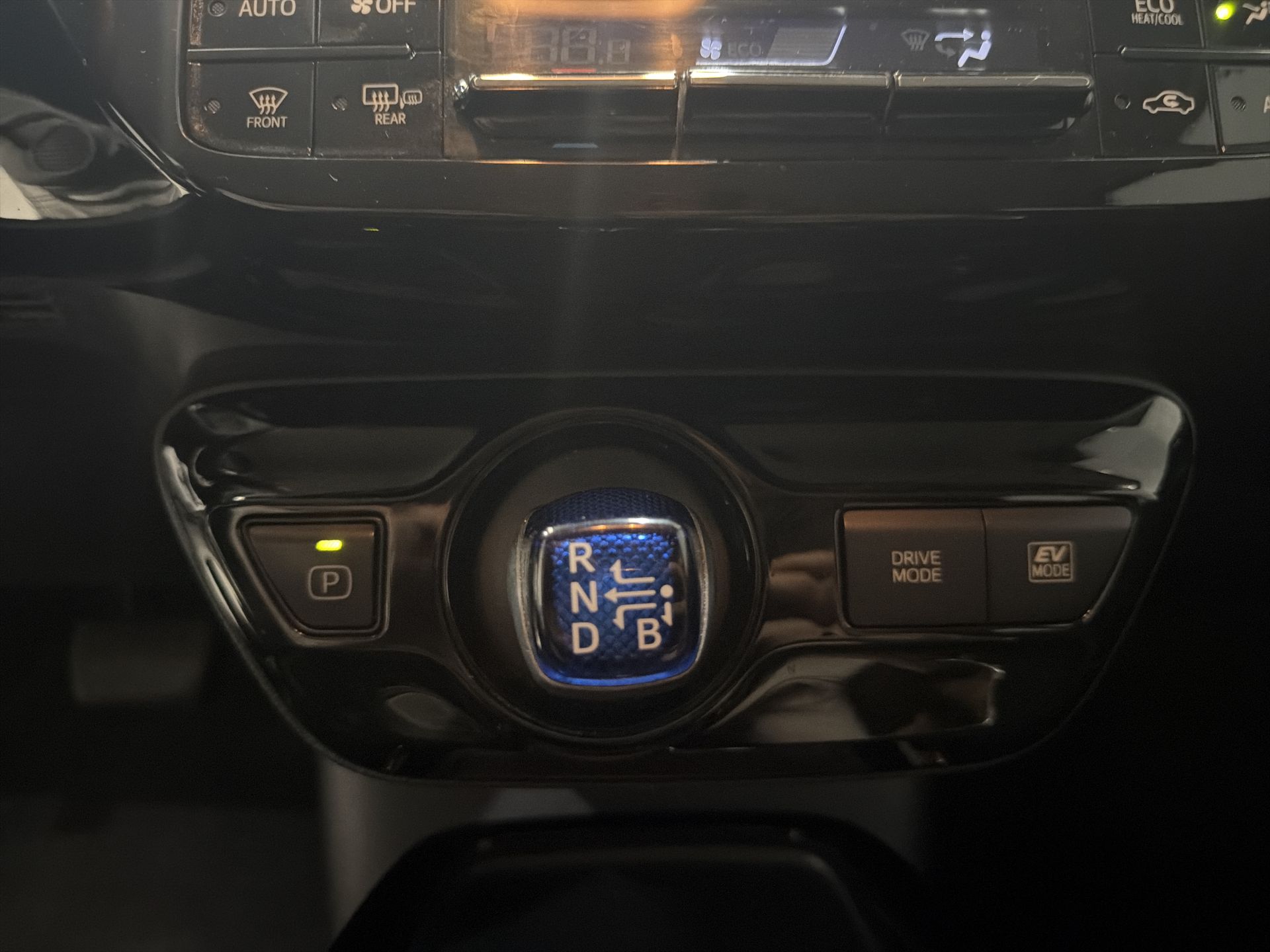 2022 Toyota PRIUS BASE BASE