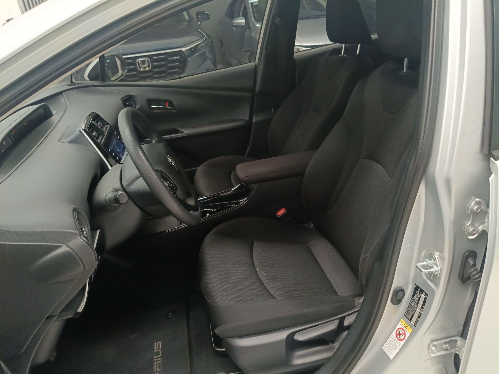 2021 Toyota PRIUS BASE BASE
