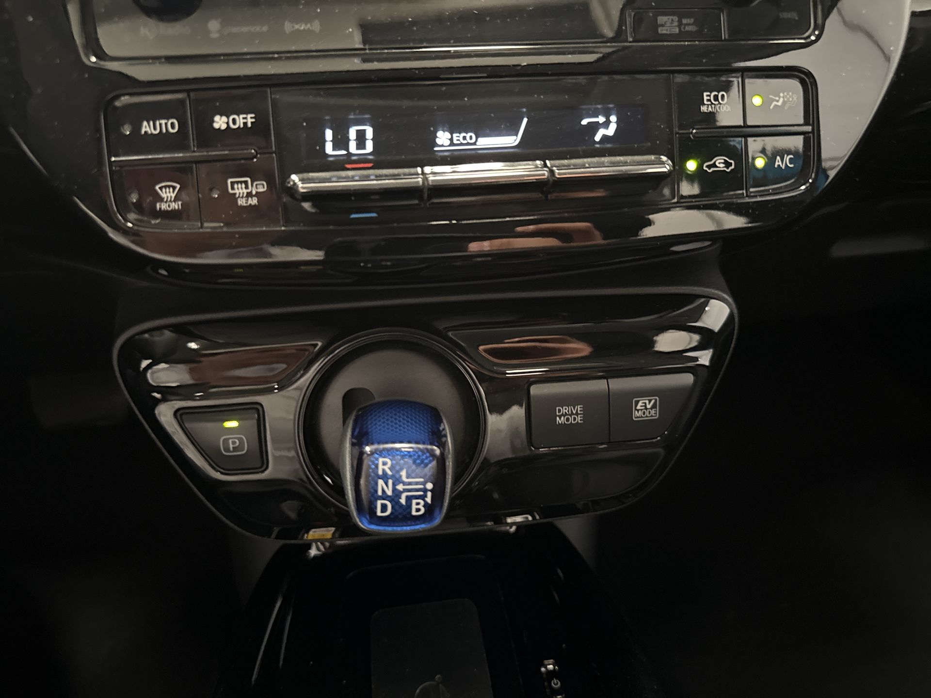 2019 Toyota PRIUS PREMIUM CVT