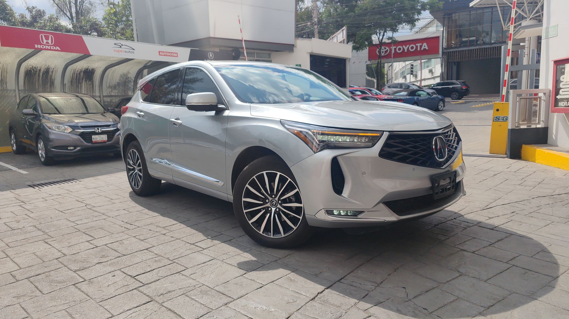 2025 Acura RDX ADVANCE