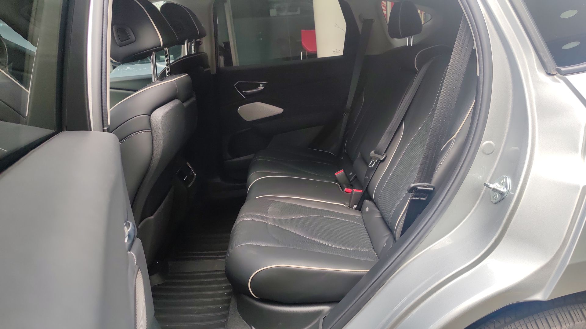 2025 Acura RDX ADVANCE