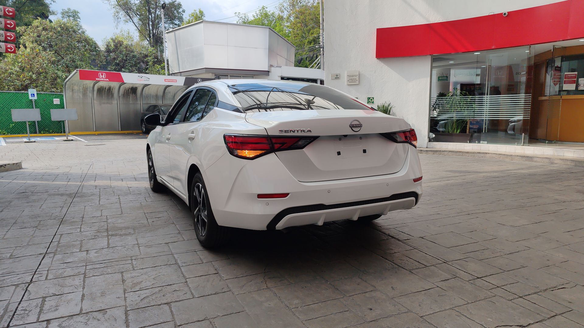 2025 Nissan SENTRA ADVANCE CVT 25