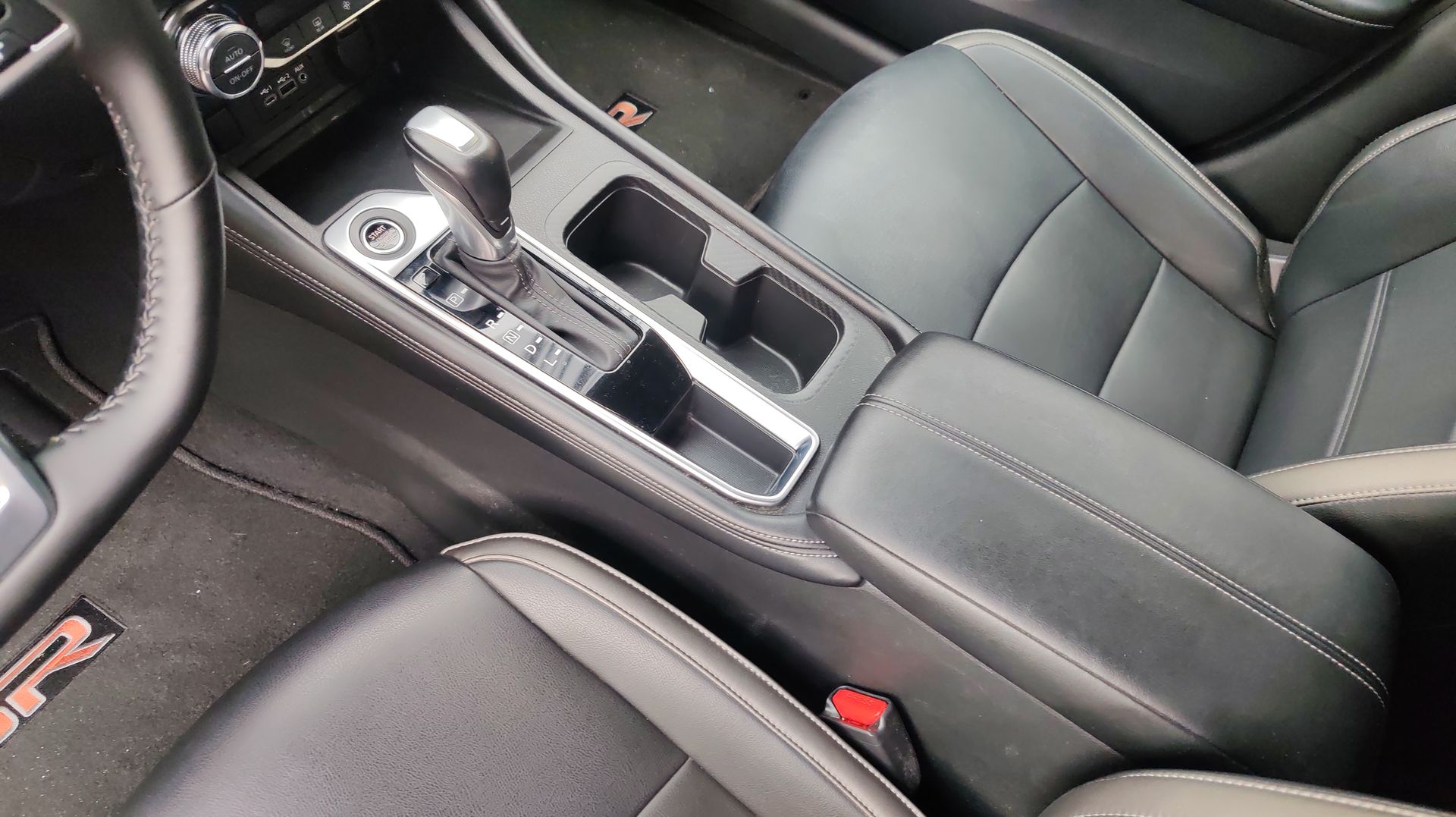 2025 Nissan SENTRA PLATINUM BITONO CVT 25