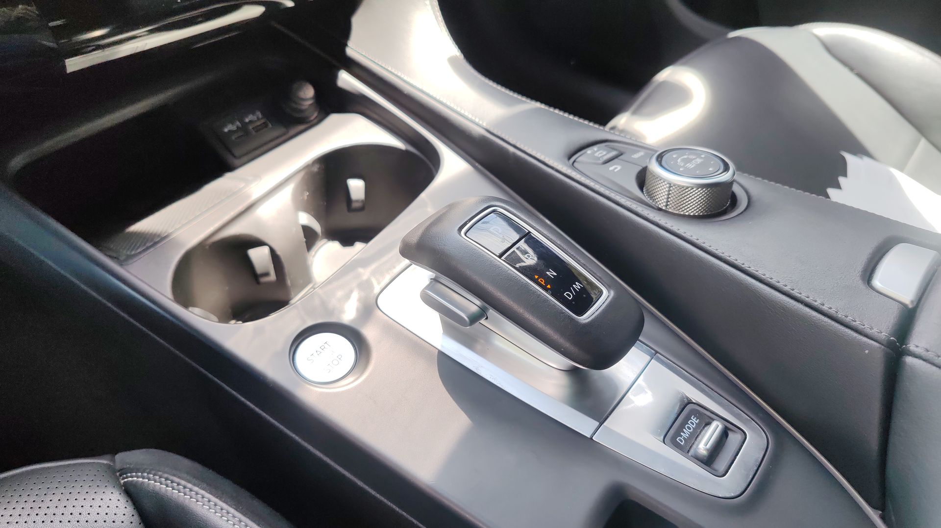 2024 Nissan INFINITI 2.0L SENSORY AWD 24