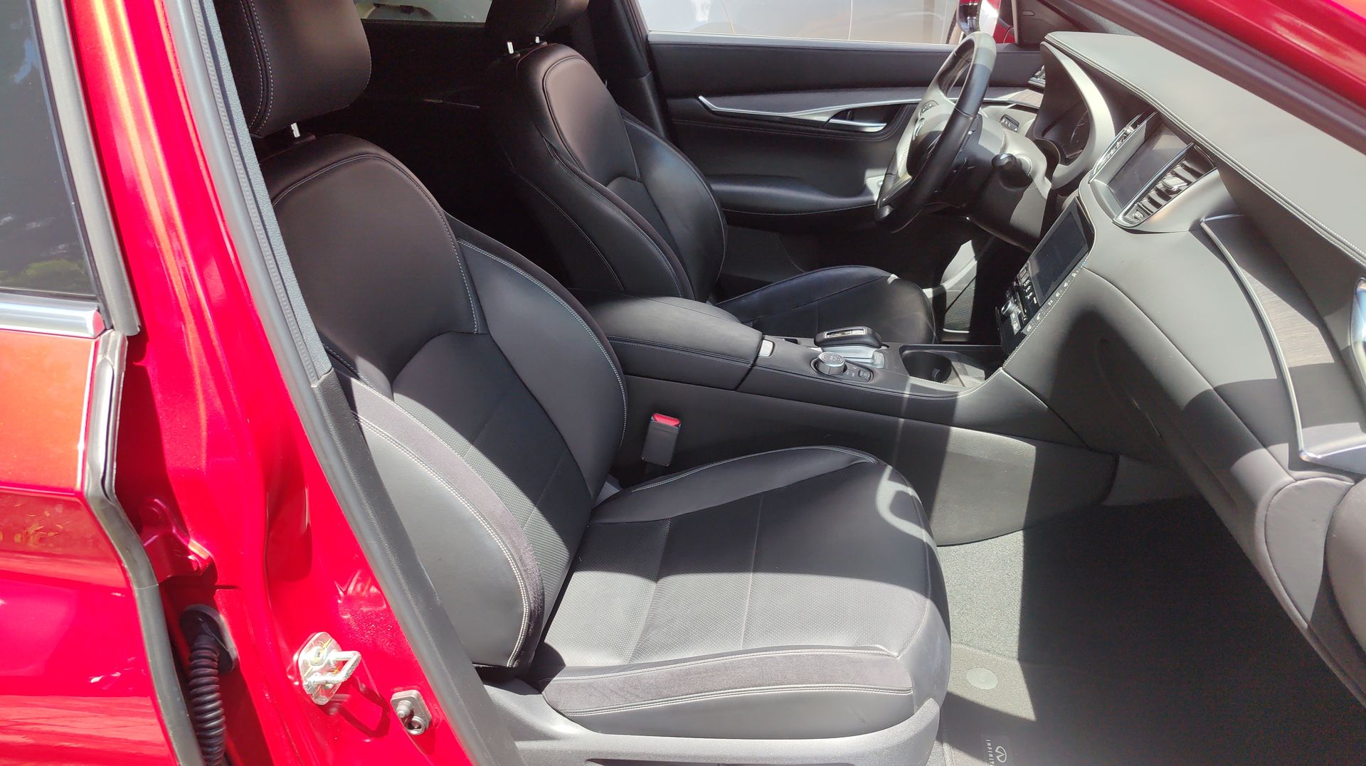 2024 Nissan INFINITI 2.0L SENSORY AWD 24