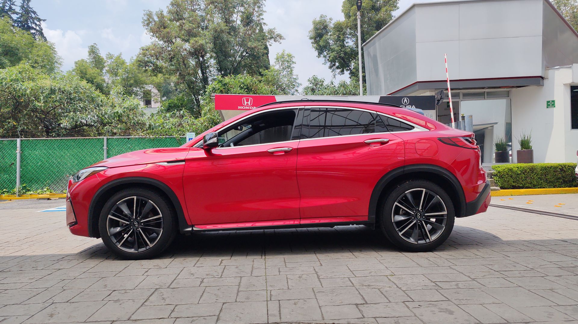 2024 Nissan INFINITI 2.0L SENSORY AWD 24