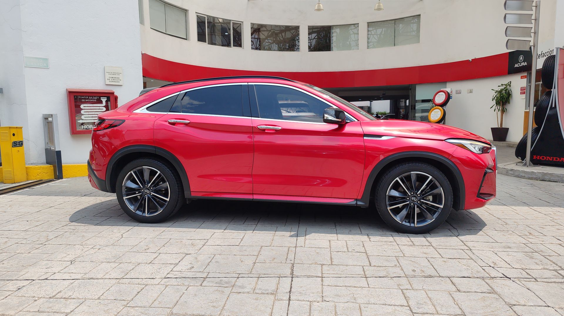 2024 Nissan INFINITI 2.0L SENSORY AWD 24
