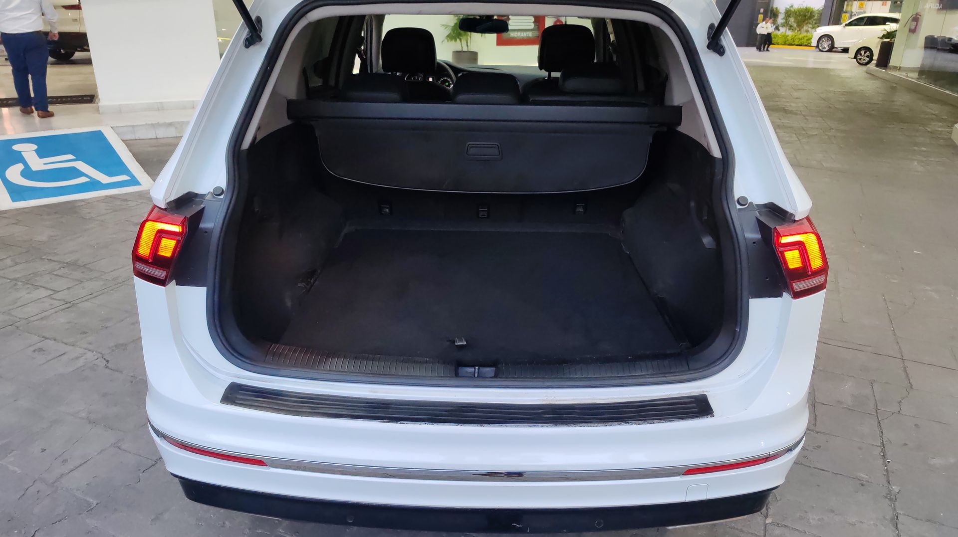 2019 Volkswagen TIGUAN TIGUAN COMFORTLINE