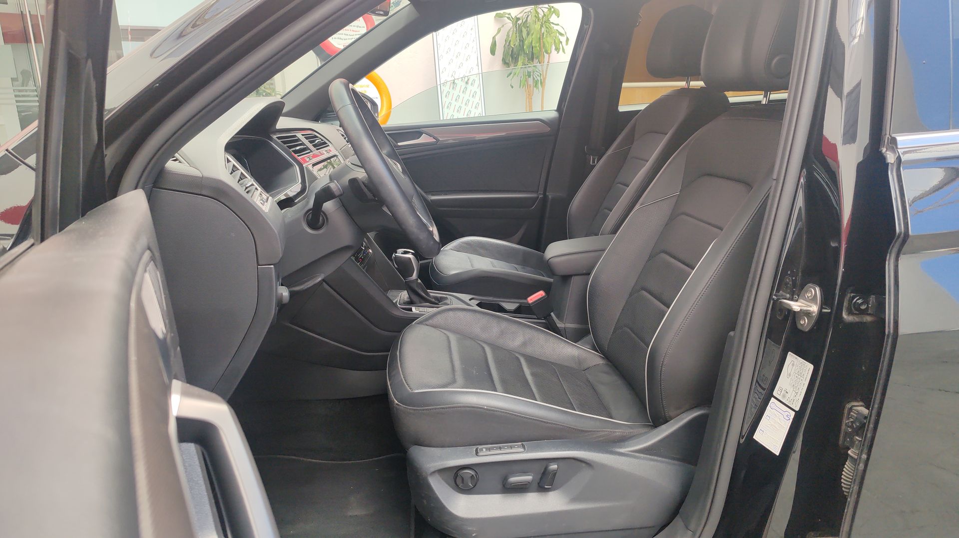 2024 Volkswagen TIGUAN R-LINE 1.4 LONG DRIVE