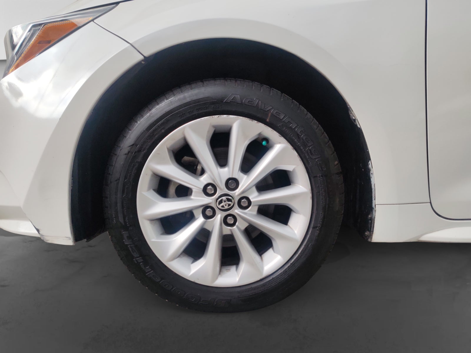 2022 Toyota COROLLA XLE