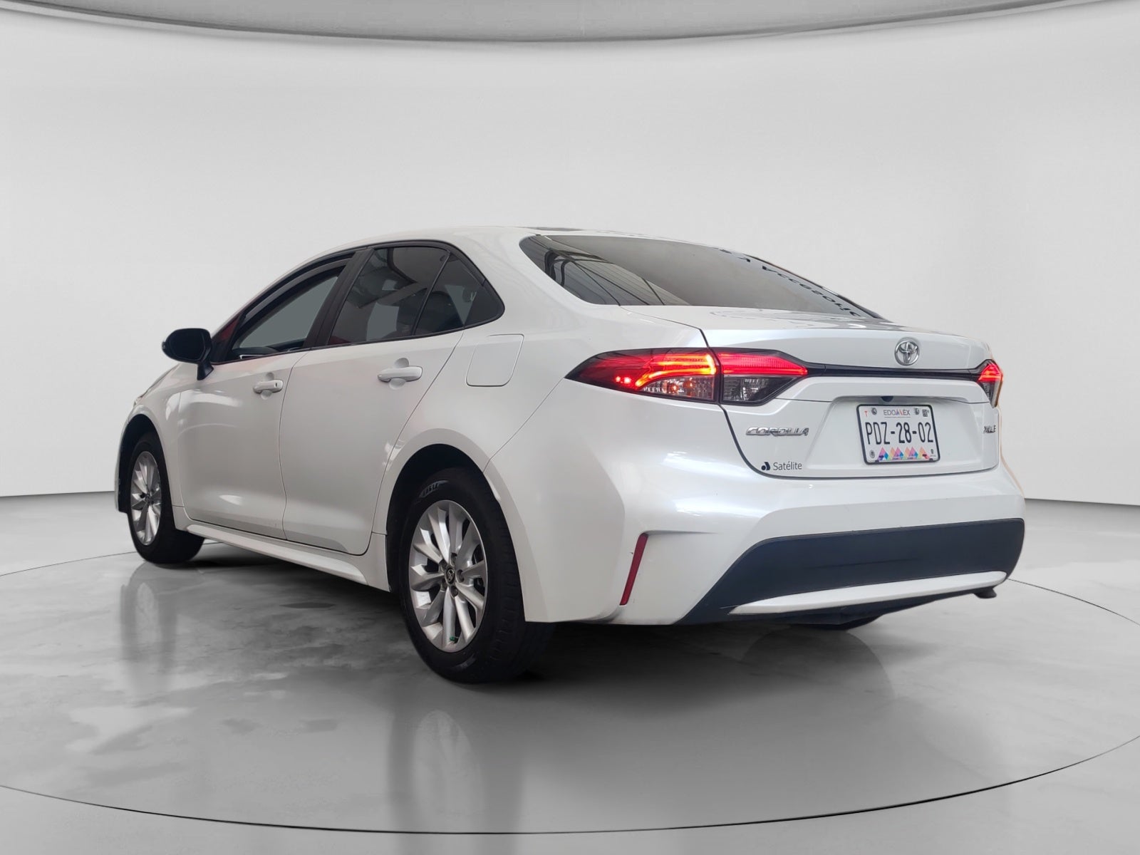 2022 Toyota COROLLA XLE