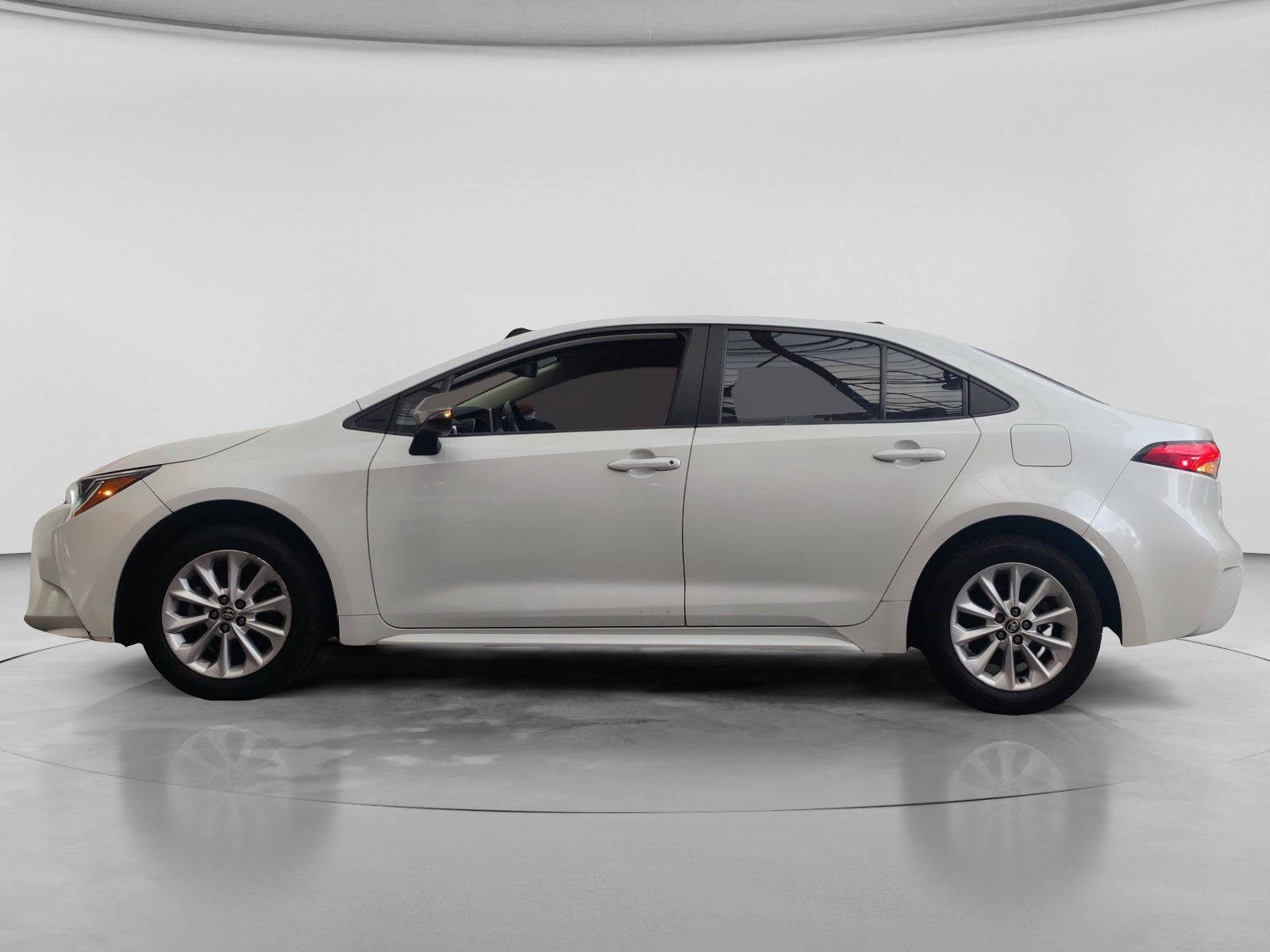 2022 Toyota COROLLA XLE