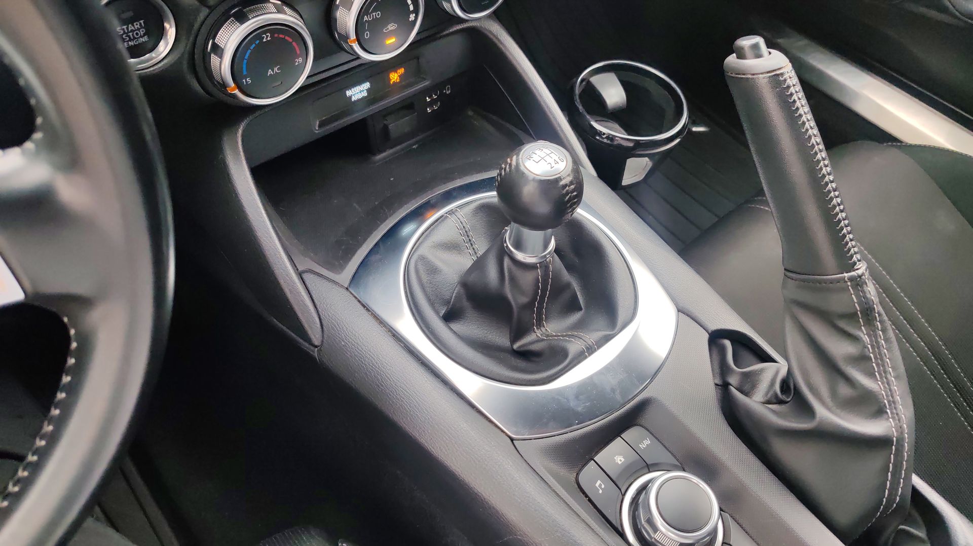 2021 Mazda Mazda MX-5 MX-5 4 GASOLINA 2P