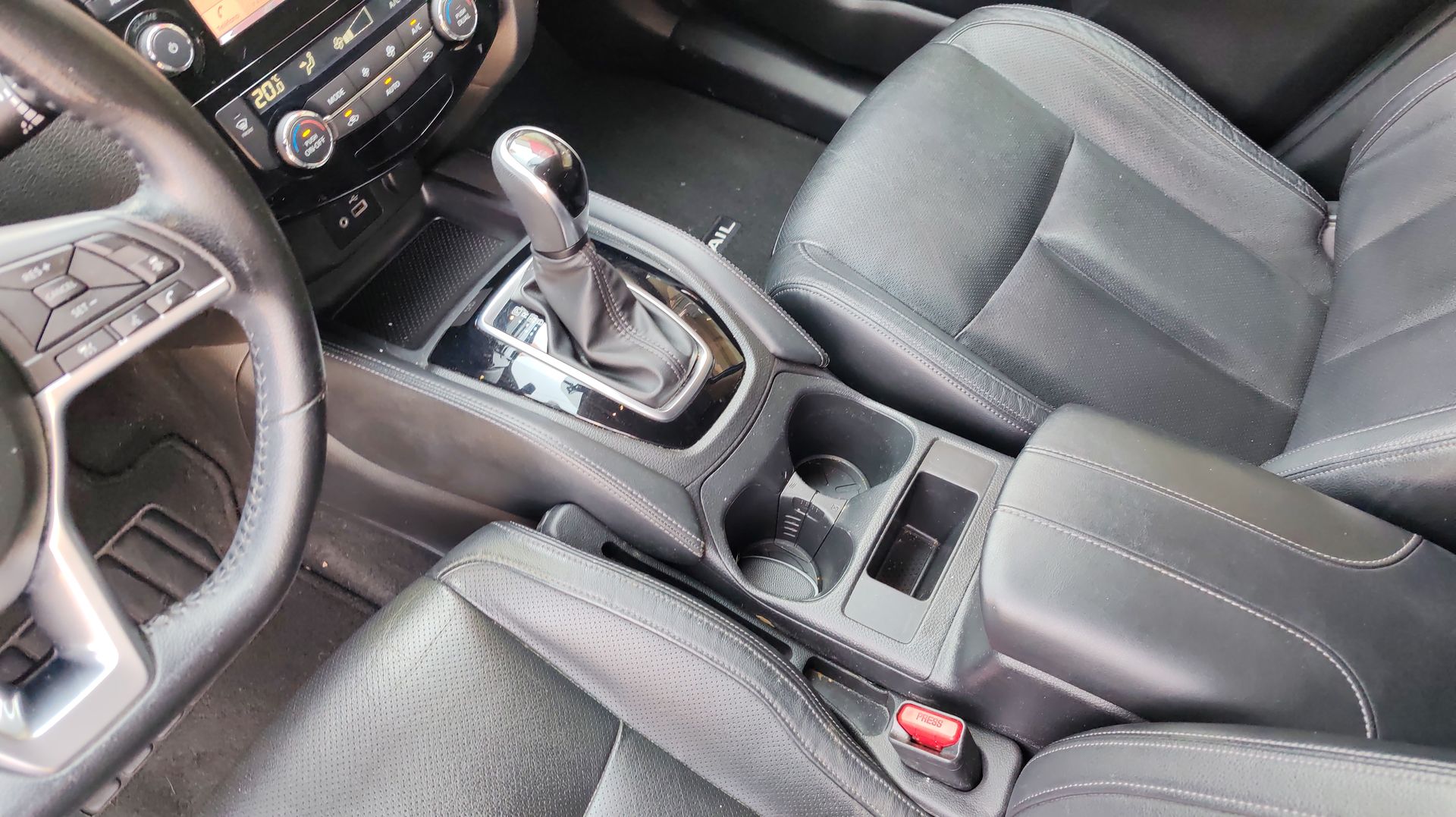 2021 Nissan X-TRAIL HYBRID CVT 2.0 LTS 4 CIL 21