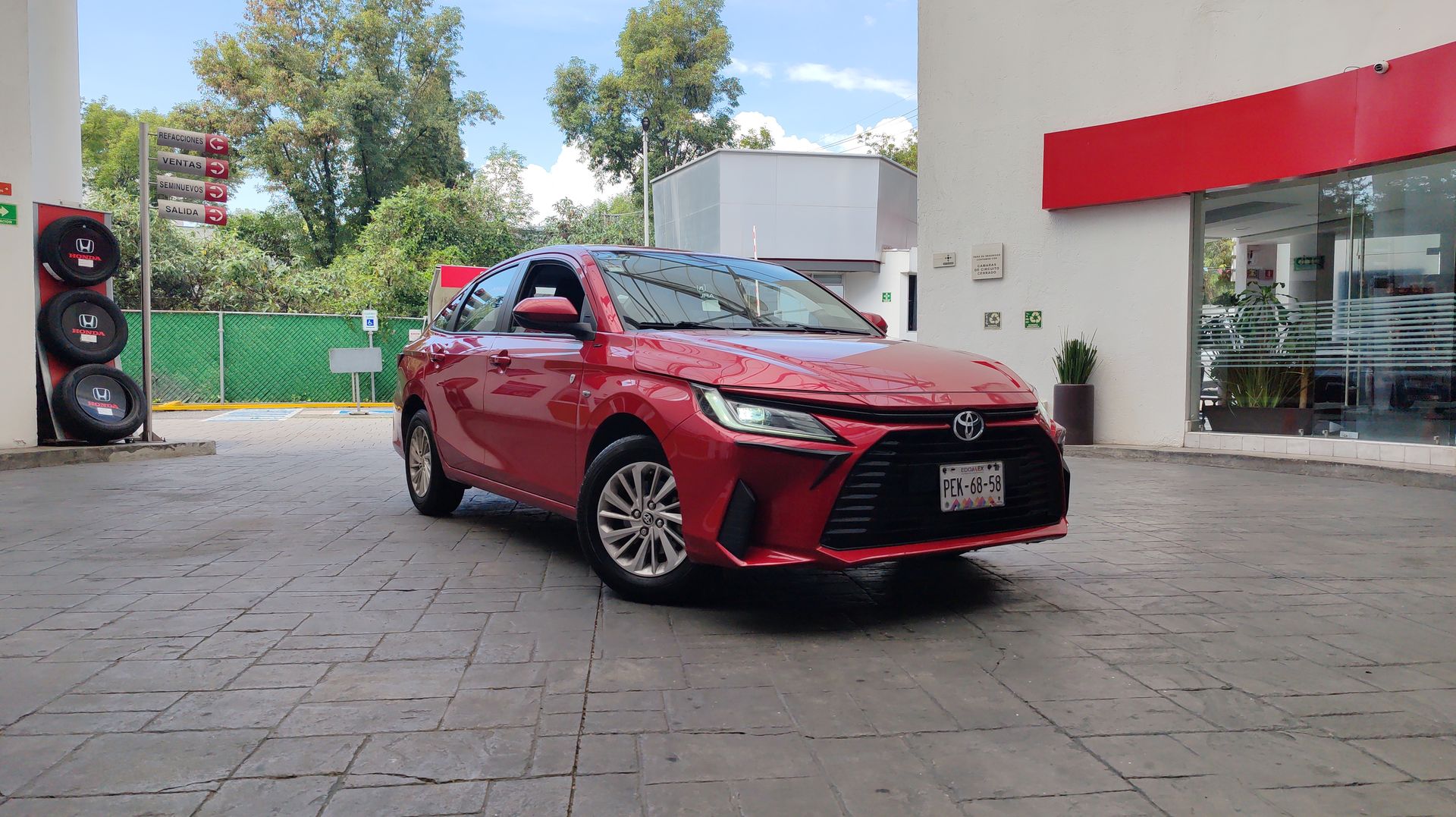 2023 Toyota YARIS YARIS 4 GASOLINA 4P