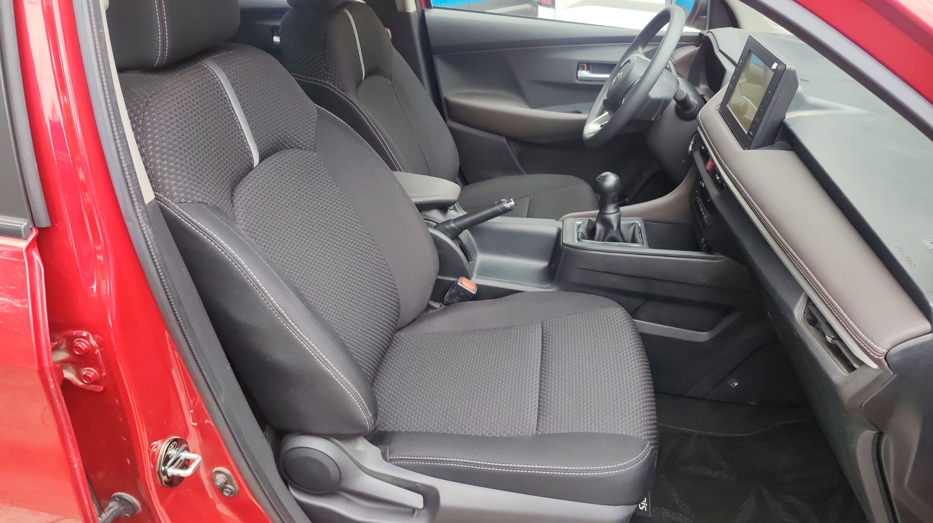 2023 Toyota YARIS YARIS 4 GASOLINA 4P