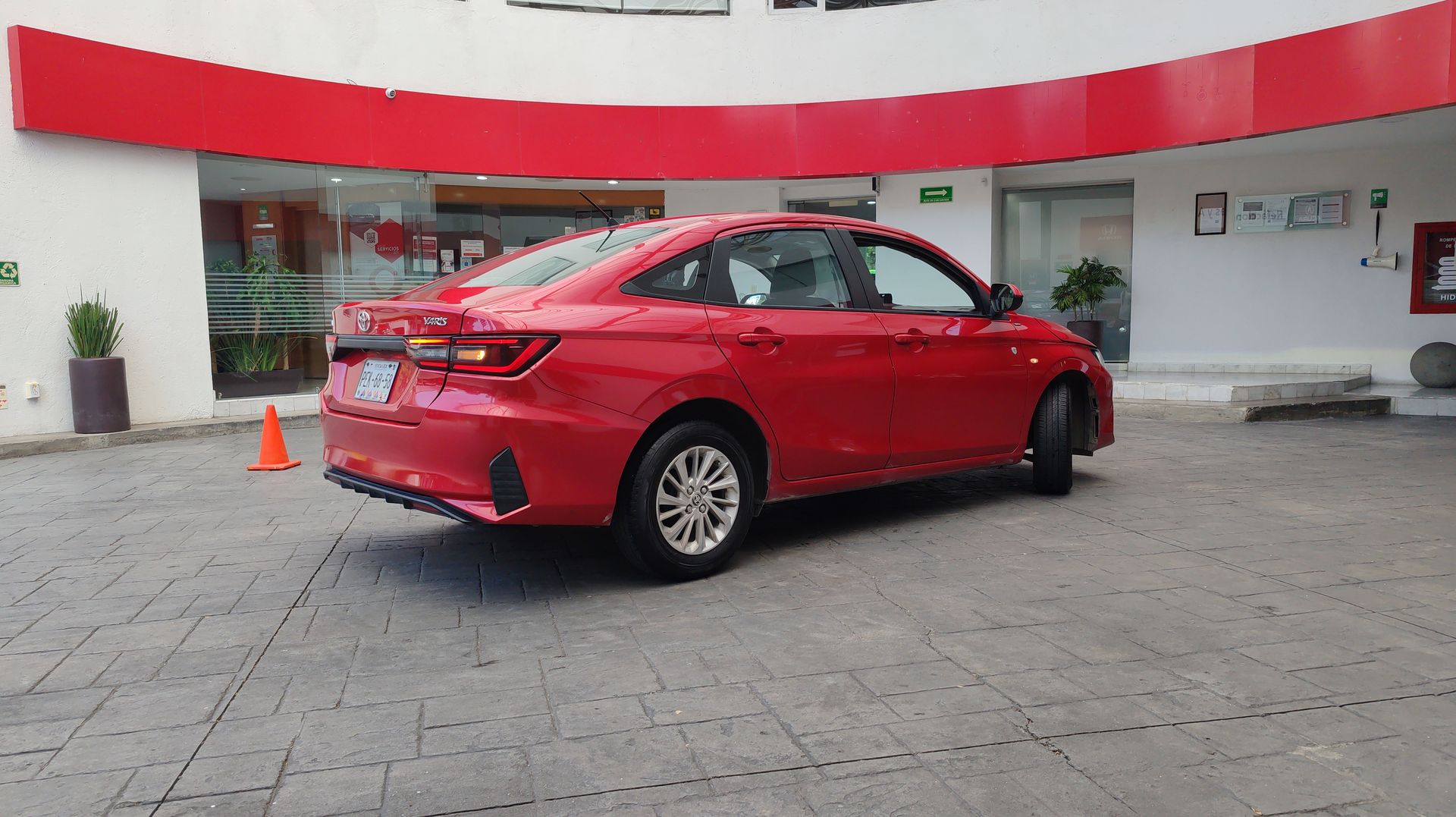 2023 Toyota YARIS YARIS 4 GASOLINA 4P