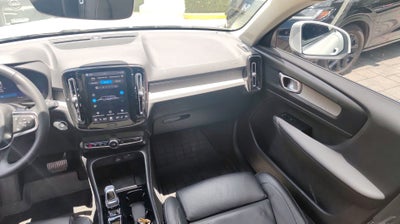 2023 Volvo XC40 ULTIMATE B4 MILD HYBRID