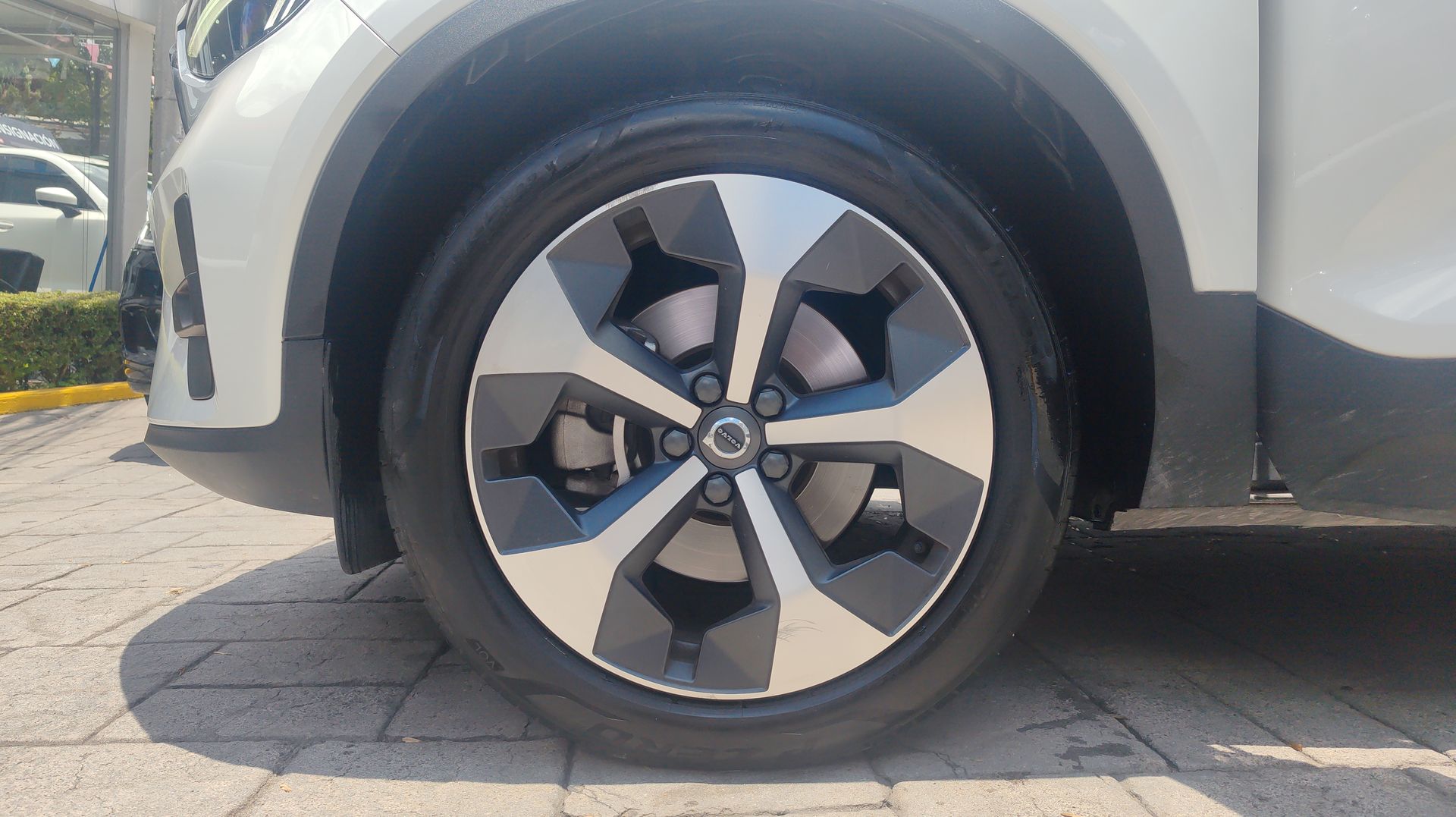 2023 Volvo XC40 ULTIMATE B4 MILD HYBRID